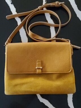 Gorgeous,Harvest Gold/Mustard Vegan Leather/Suede Crossbody Purse,Gold Hardware